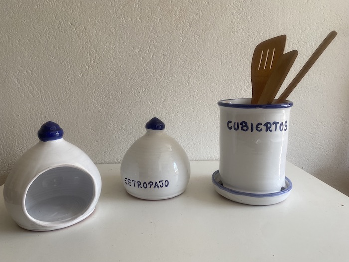 Escurridor de cubiertos y estropajero