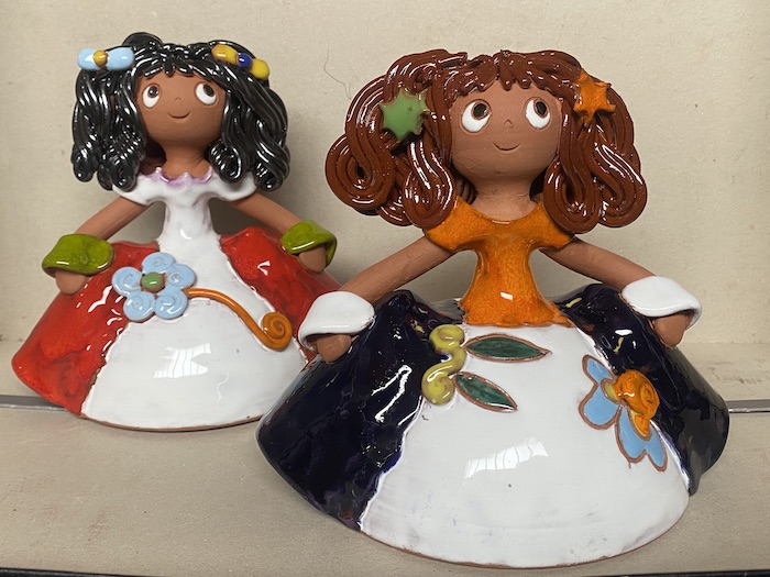 Meninas de muñeca-campana