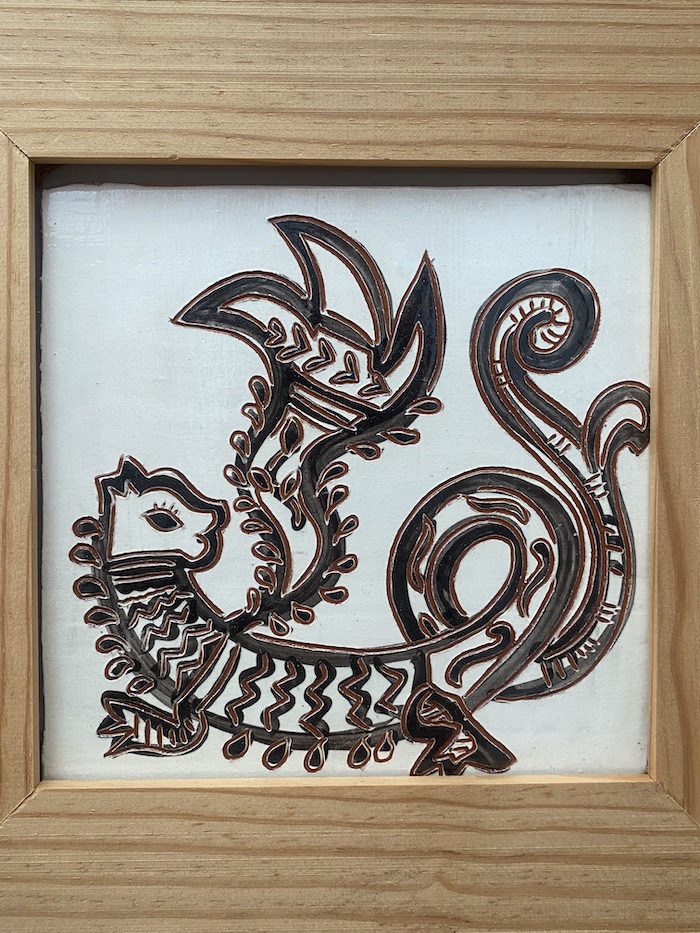 Dragón serrano en blanco y negro