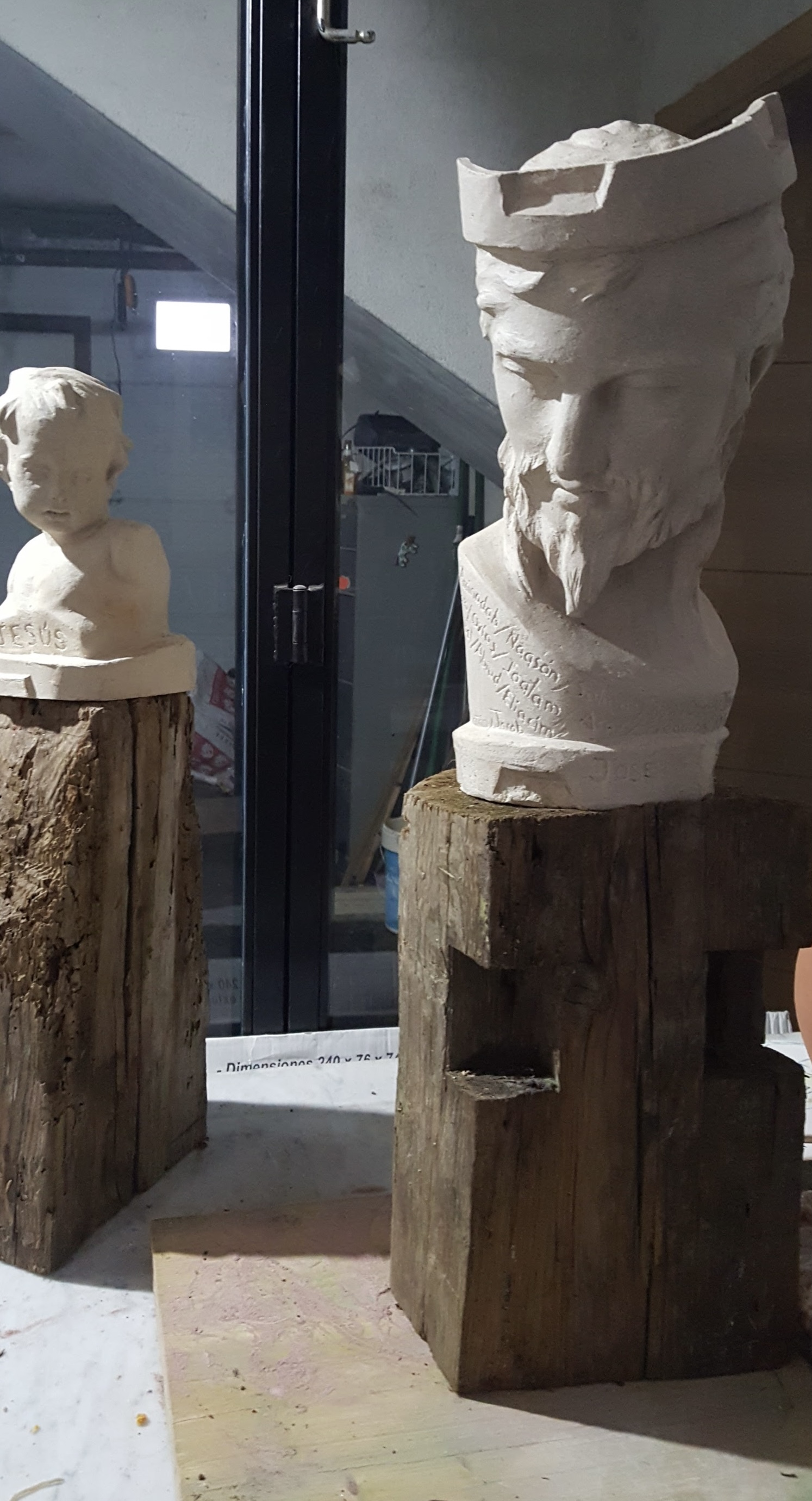 Escultura de José y Jesús